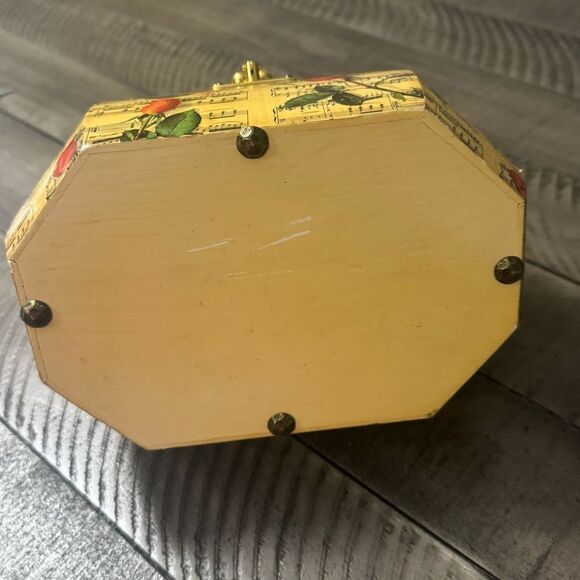 Vintage Billie Ross Of The Palm Beaches Decoupage Octagon Wood Box Purse Lucite - Picture 7 of 9